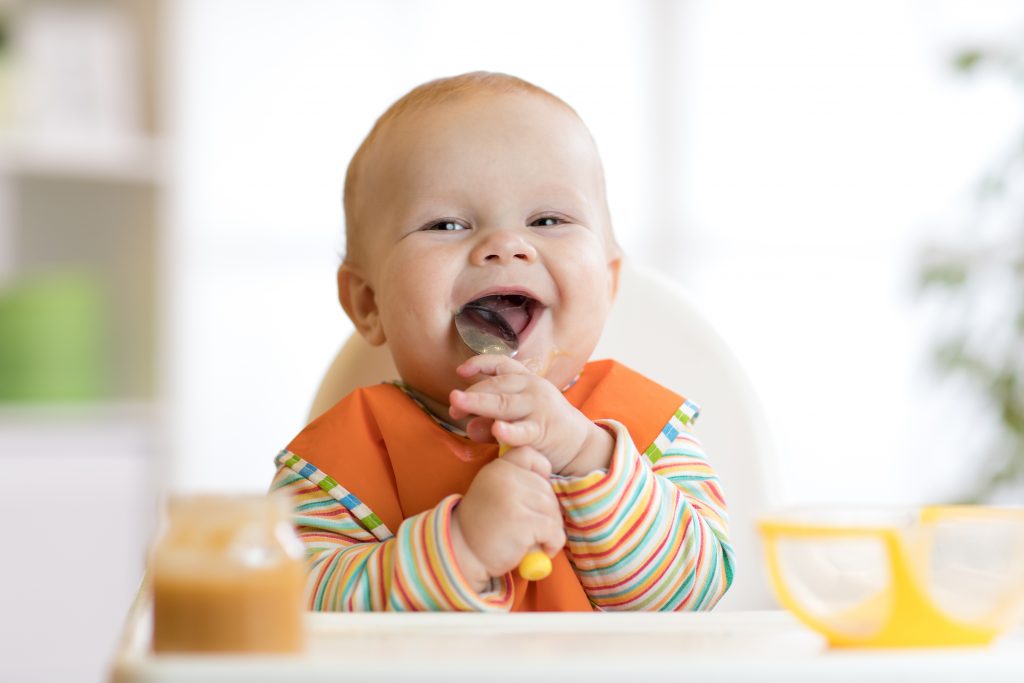 Comment faire la diversification alimentaire de bébé?